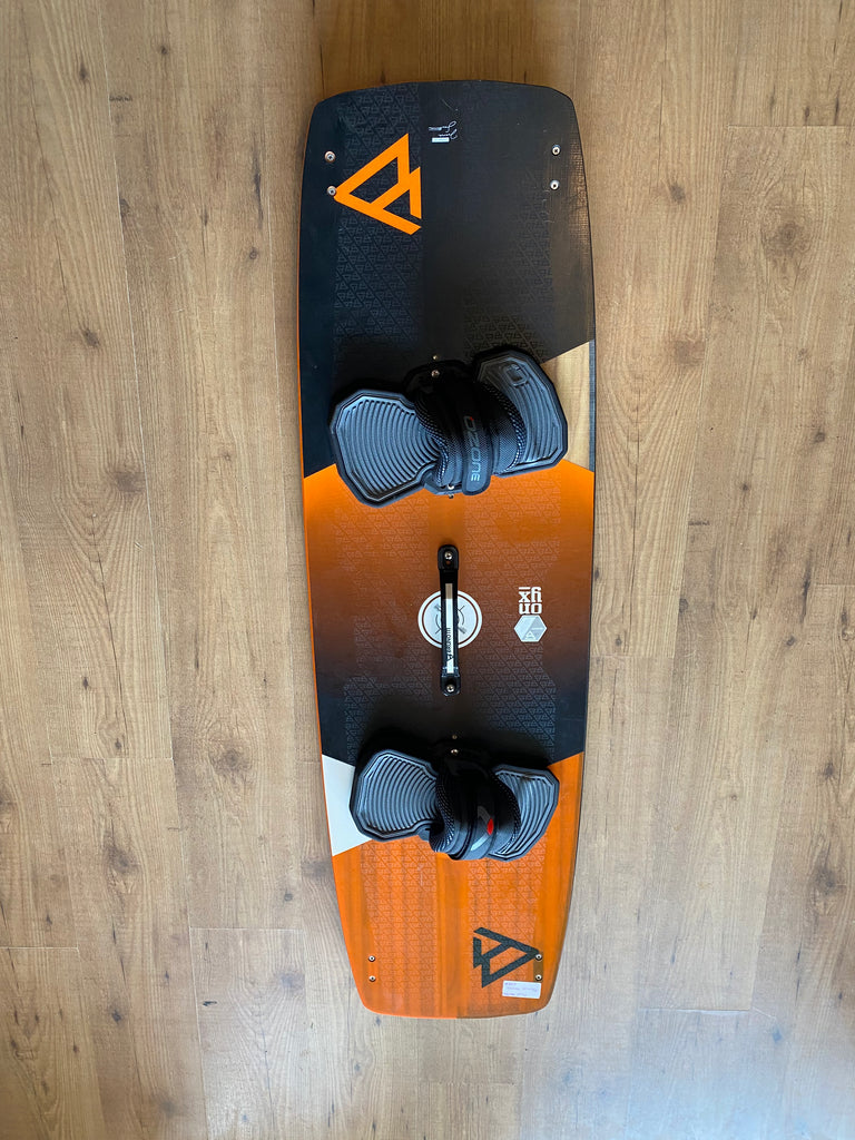 Used Kiteboard Onyx Brunotti - 140x42cm - Guincho Wind Factory